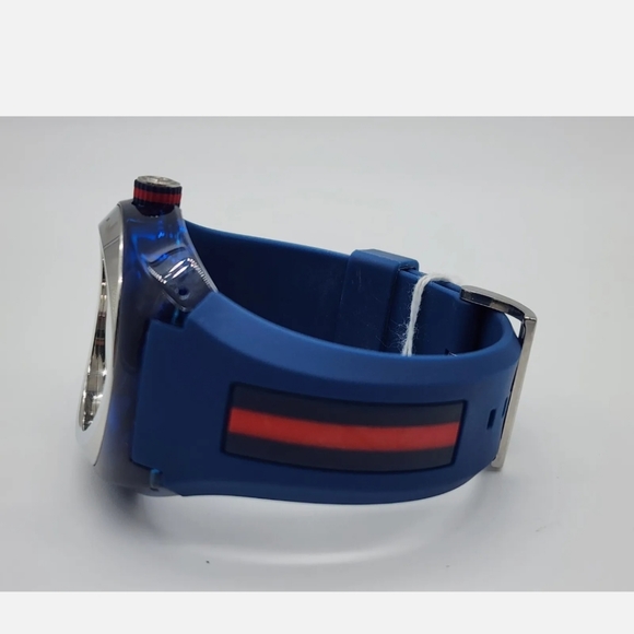 - GUCCI ELECTRIC BLUE WATCH ⌚️ 💙 - Picture 3 of 9
